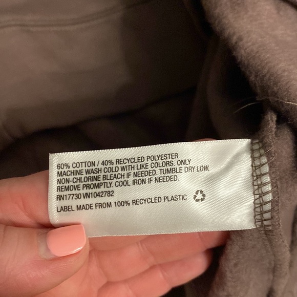 SOLD A New Day Jacket - Picture 6 of 6